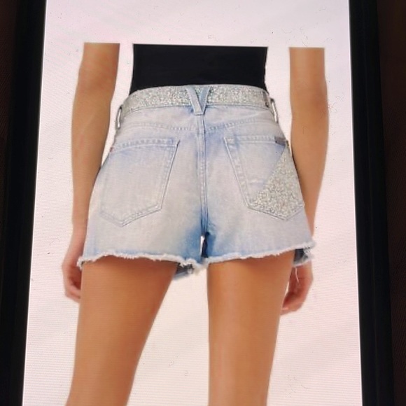 7 For All ManKind Patched Monroe shorts - Picture 9 of 11